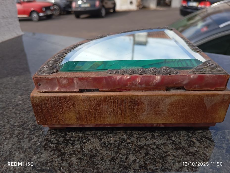 Guarda jóias antigo