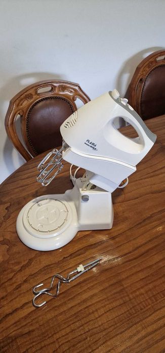 Vendo batedeira de bolo