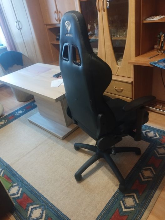 fotel gamingowy genesis