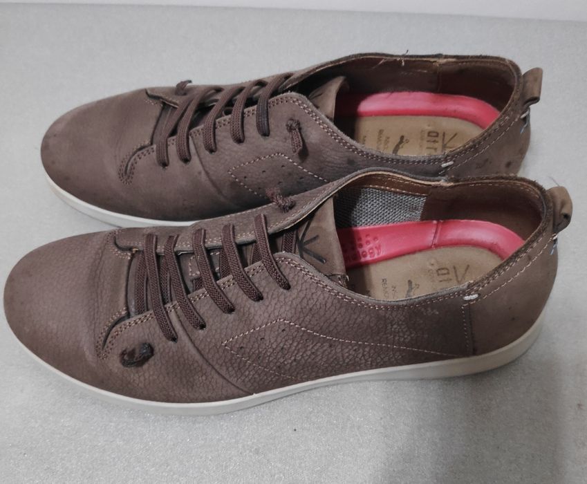Sapatos homem 43
