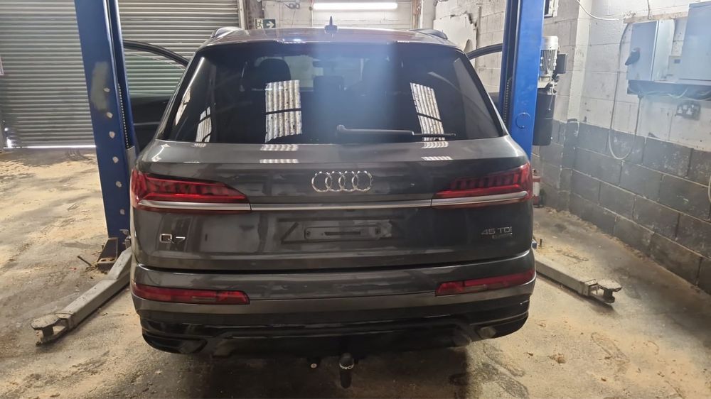 Крышка багажника audi Q7 4m рестайлинг