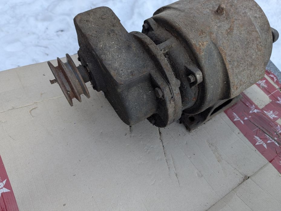 Продам електродвигун редуктор