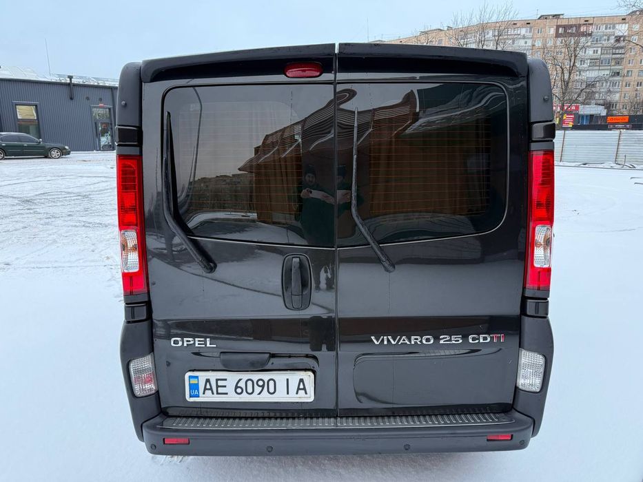 Opel Vivaro 2007 пассажир