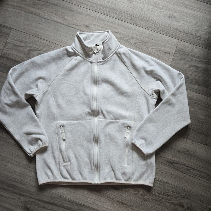 Szara ocieplana bluza 40