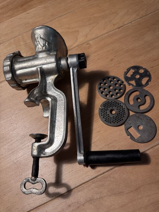 Stara radziecka maszynka do mielenia mięsa ROCT 4025-78 Warszawa