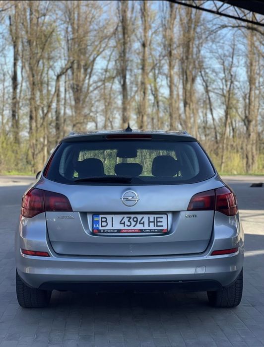 Opel Astra J Sports Tourer 1.7 CDTI