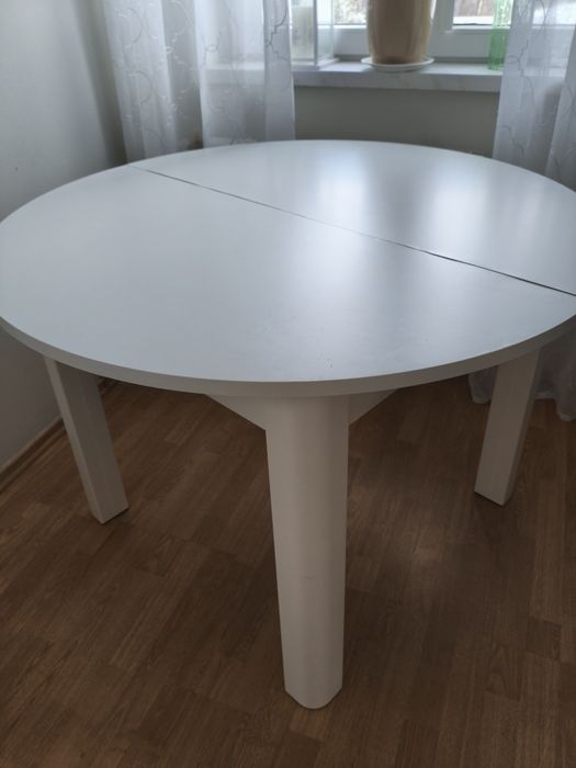 Okrągły Biały Stół