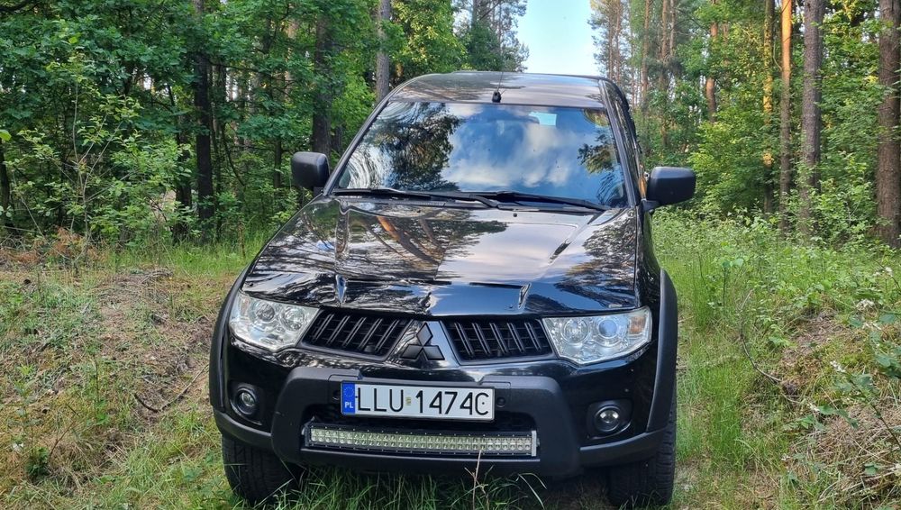 Mitsubishi L200 Mitsubishi L200 2.5 DI-D 200 KM 4x4 | Pickup | 2013