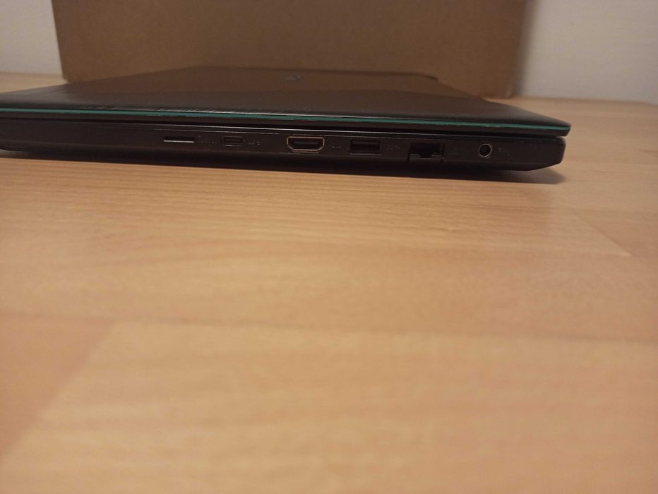 Laptop do gier Asus model M570DD