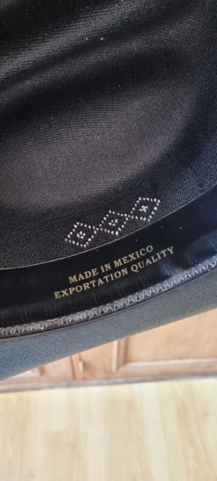 Chapéu Cowboy vindo do Brasil