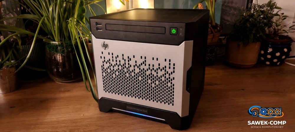 HP ProLiant Gen8 Micro Server