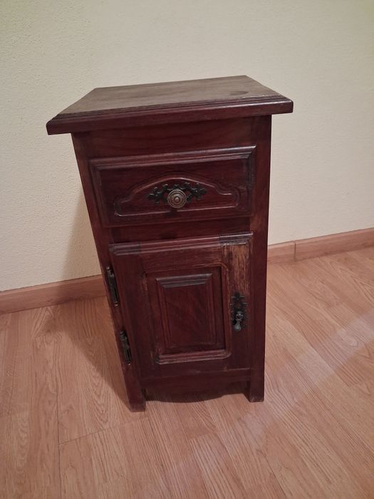Mesa de cabeceira