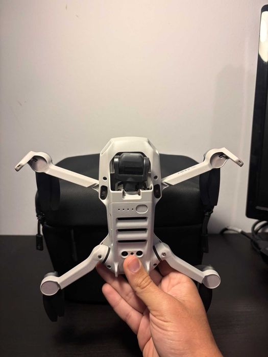 DJI Mini 2 SE Fly More Combo