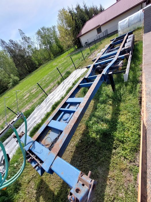 Naczepa podkontenerowa Narko rozsuwana