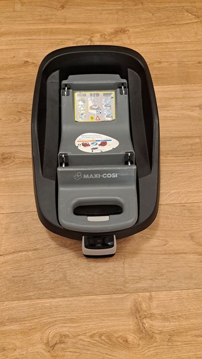 Fotelik maxi cosi Pearl 9-18kg+ baza isofix Familifix