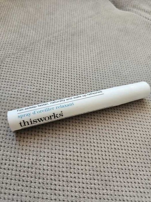 This Works Deep Sleep pillow spray do spania na poduszkę Zapach, 10ml