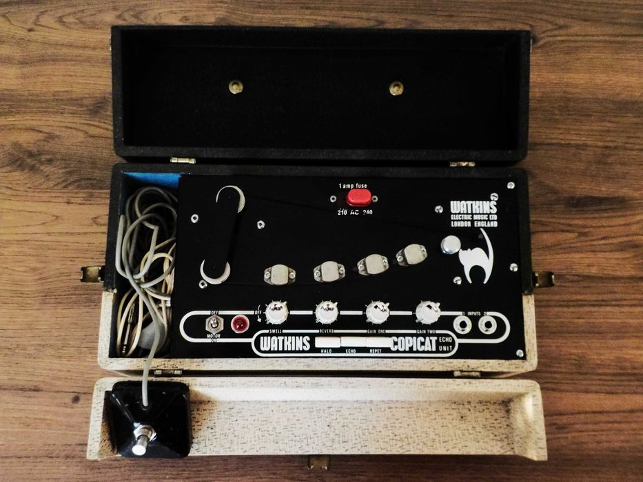 Echo delay tube valve