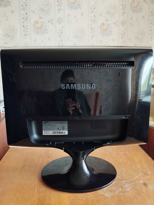 Монітор Samsung SyncMaster T220 LS22