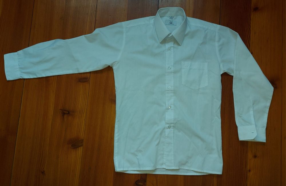 Biała koszula dla chłopca