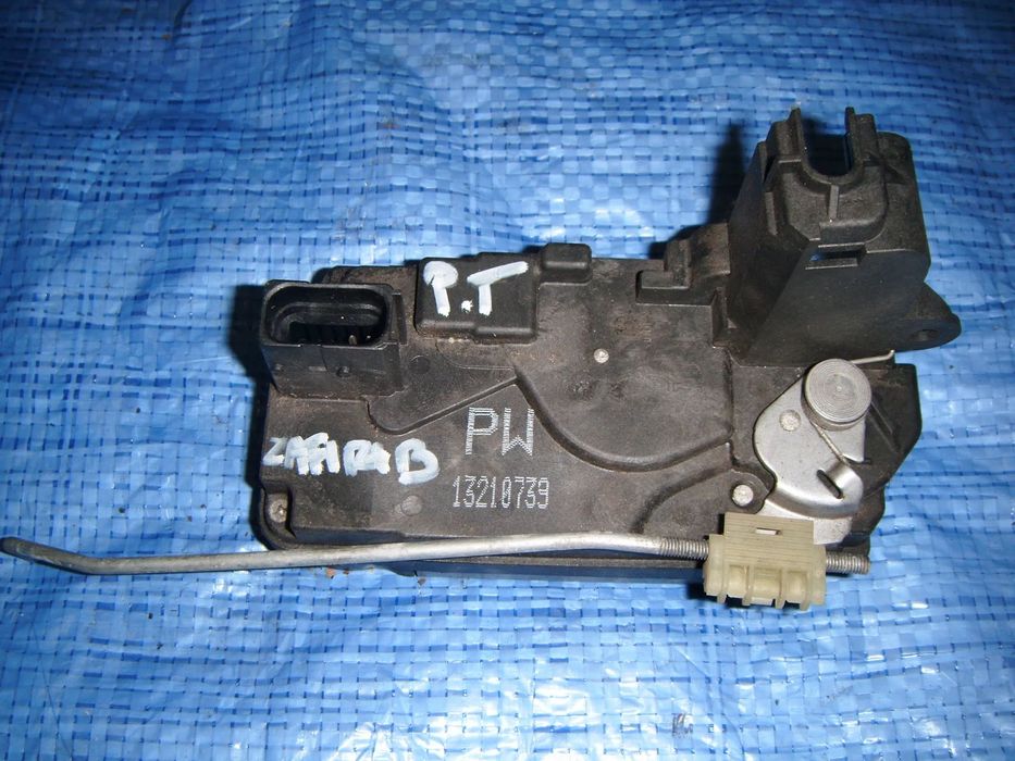 opel zafira b 05r zamek drzwi prawy tył 13210739