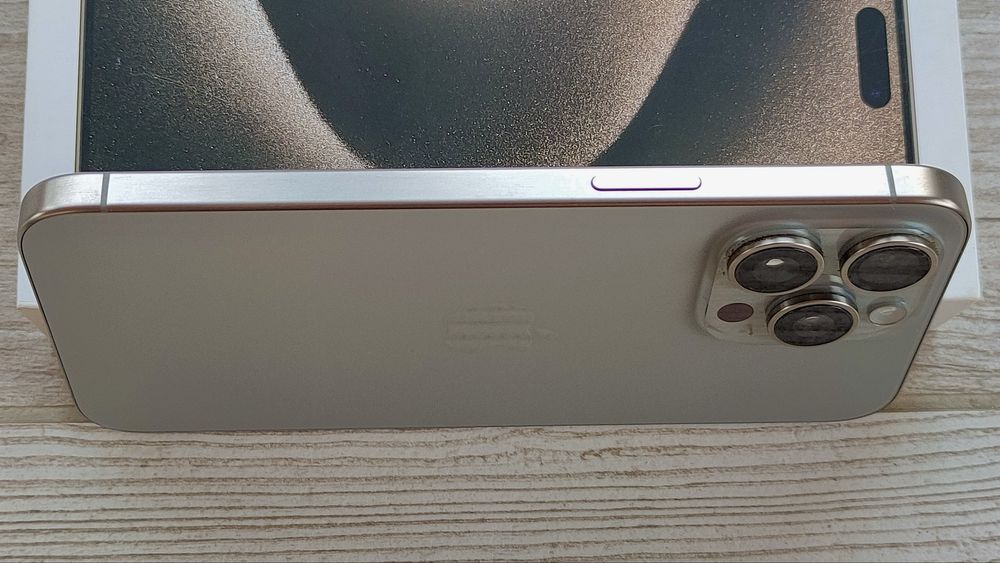 Apple iPhone 15 Pro Max A3105, Natural Titanium, 256Gb, батарея 85%