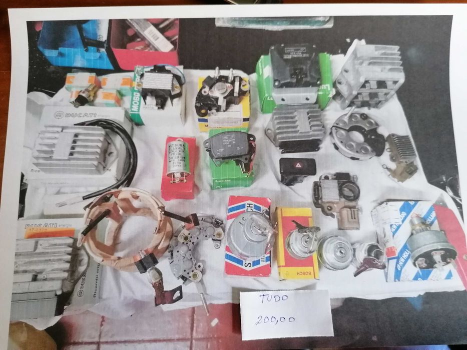 Vários lotes de peças originais novas