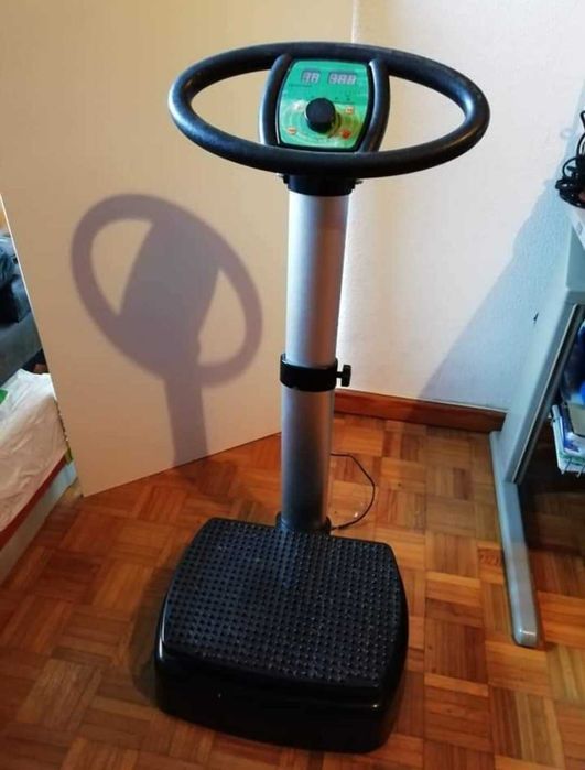 Plataforma vibratória quase nova