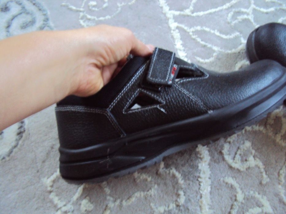 Нове робоче взуття розмір 45