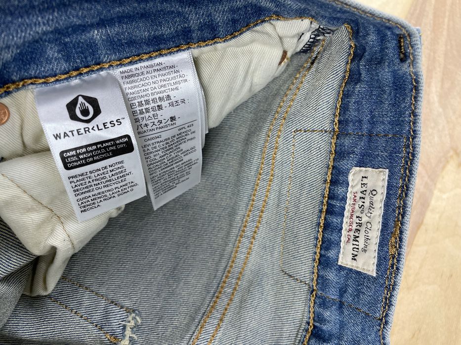Чоловічі джинси Levis в гарному стані