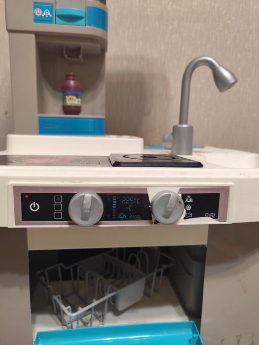 Продам дитячу кухню Smoby,