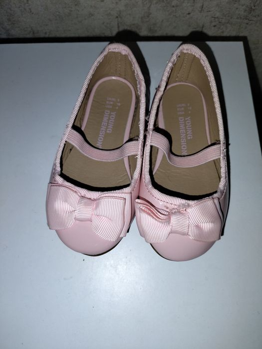 Туфлі на дівчинку