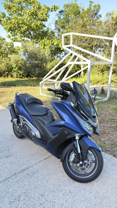Kymco AK 550