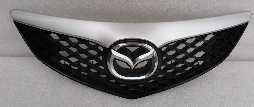 Решетка радиатора Mazda 3 BK хетчбек 2006-2009 оригинал рестайлинг