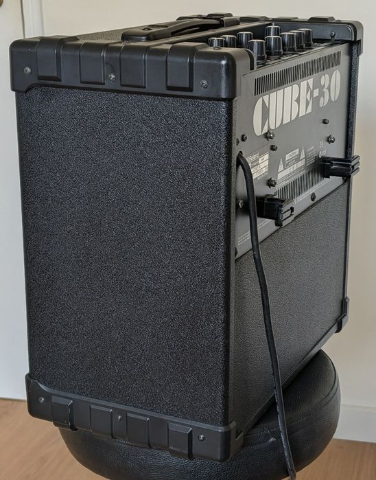 Amplificador Guitarra - Roland Cube 30