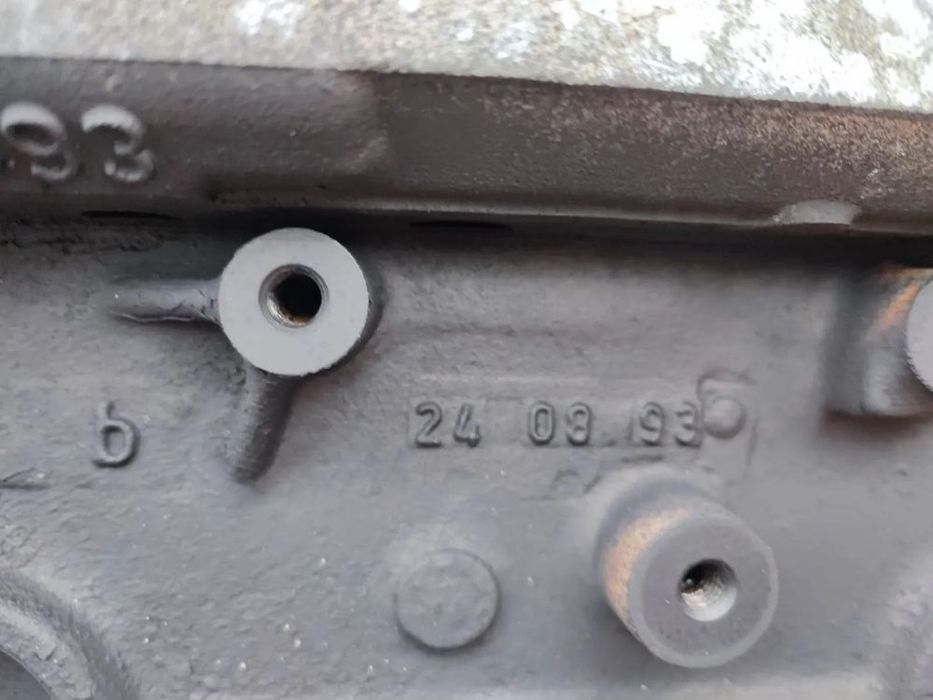 BMW E34 / E30 / E36 Oryginalny silnik  M50B20 VANOS na części pierwsze