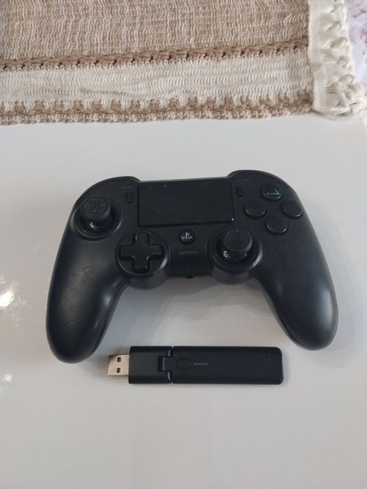 PS4 + joystick  + 10 jogos