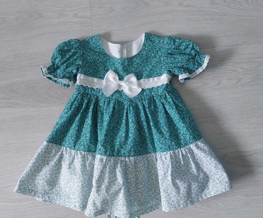 80 86 sukienka vintage kokarda kwiatki falbanki koronka retro oldstyle