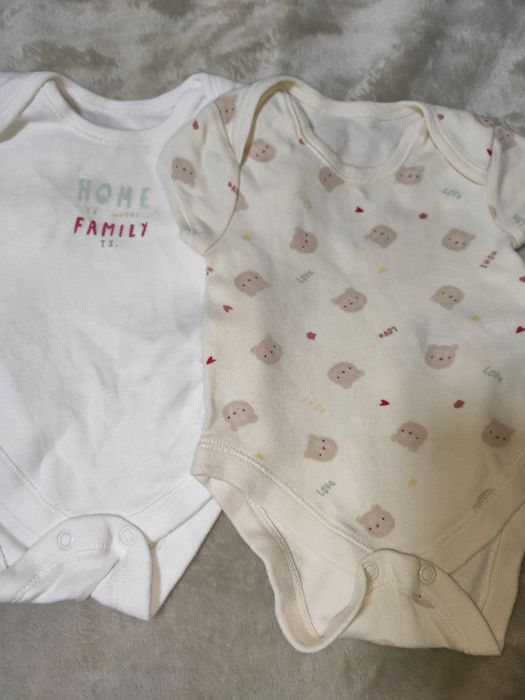 Набір стильних боді унісекс Primark 0-3 міс, стан ідеал