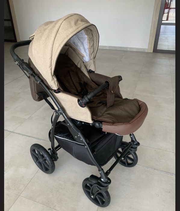 Продам коляску Classic 2 в 1