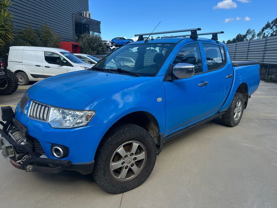 MITSUBISHI L200 2.5 DI-D 136 CV STRAKAR DE 2015 (CENTRO DE ABATE)