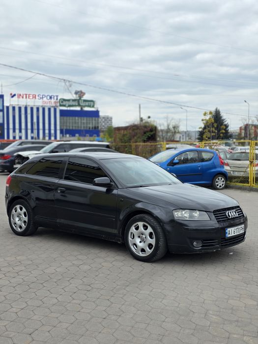 Продам дешево  Ауді на автоматі .