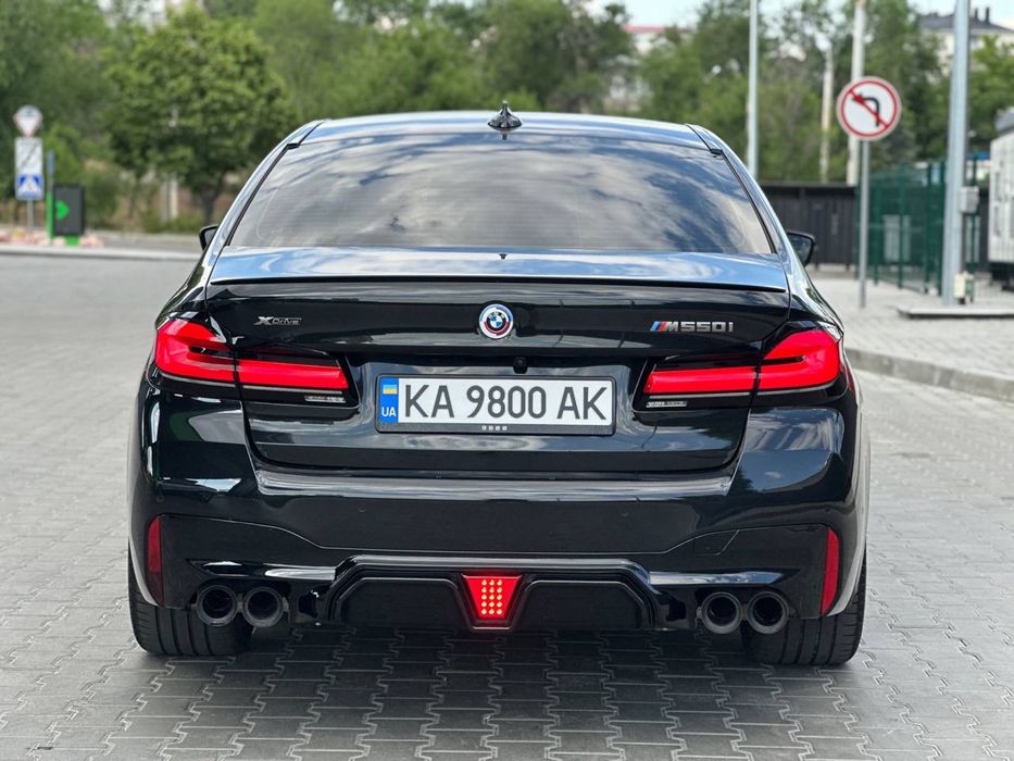 BMW G30 M550i 2022