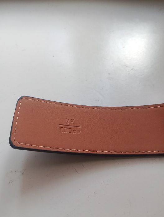 Męski pasek z klamrą "lv"