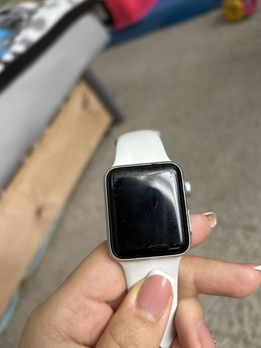 Продам apple watch 3 38мм