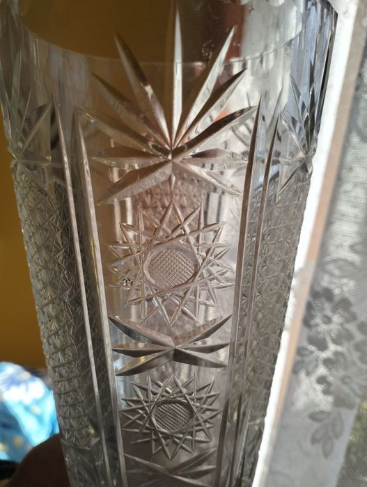 wazon kryształowy z czasów PRL