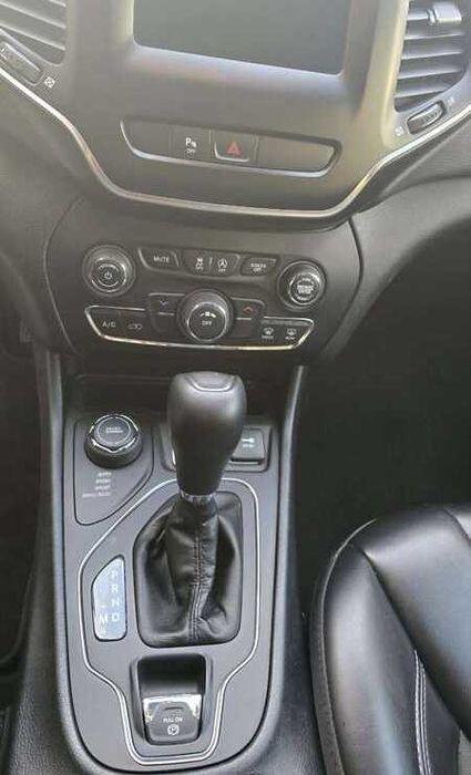 Jeep Cherokee 2018p