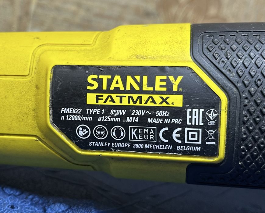 Stanley FATMAX FME822 Болгарка 125мм 850Вт