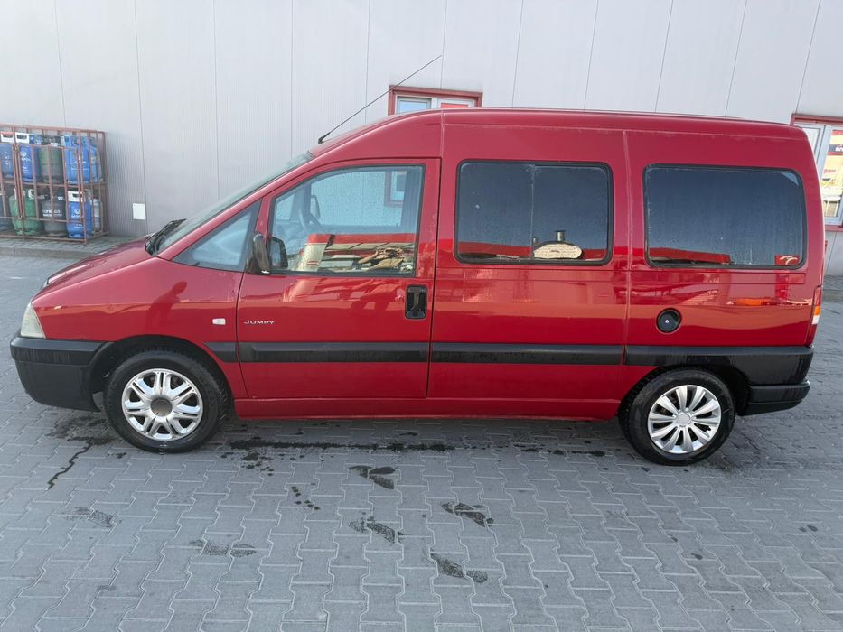 2.0 hdi. 110 koni. 6 osobowy. NOWE PROGI. stan dobry.