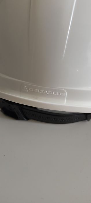 Kask budowlany BHP ochronny Deltaplus stan bardzo dobry