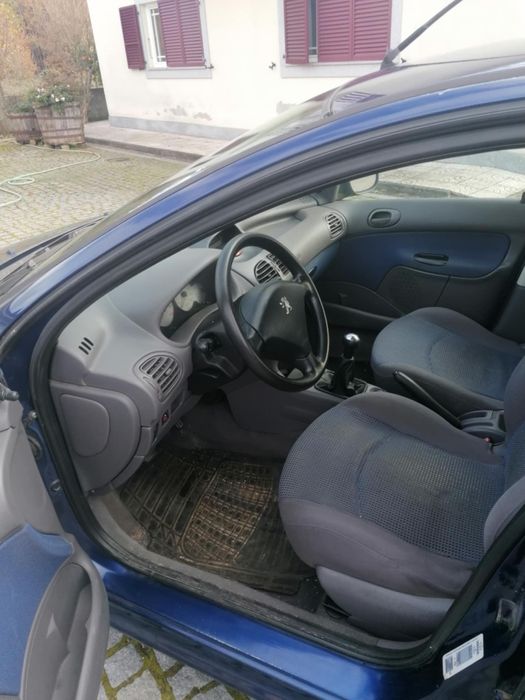 Peugeot 206 1.1 Gasolina (2002) – Económico, Fiável e Pronto a Circula